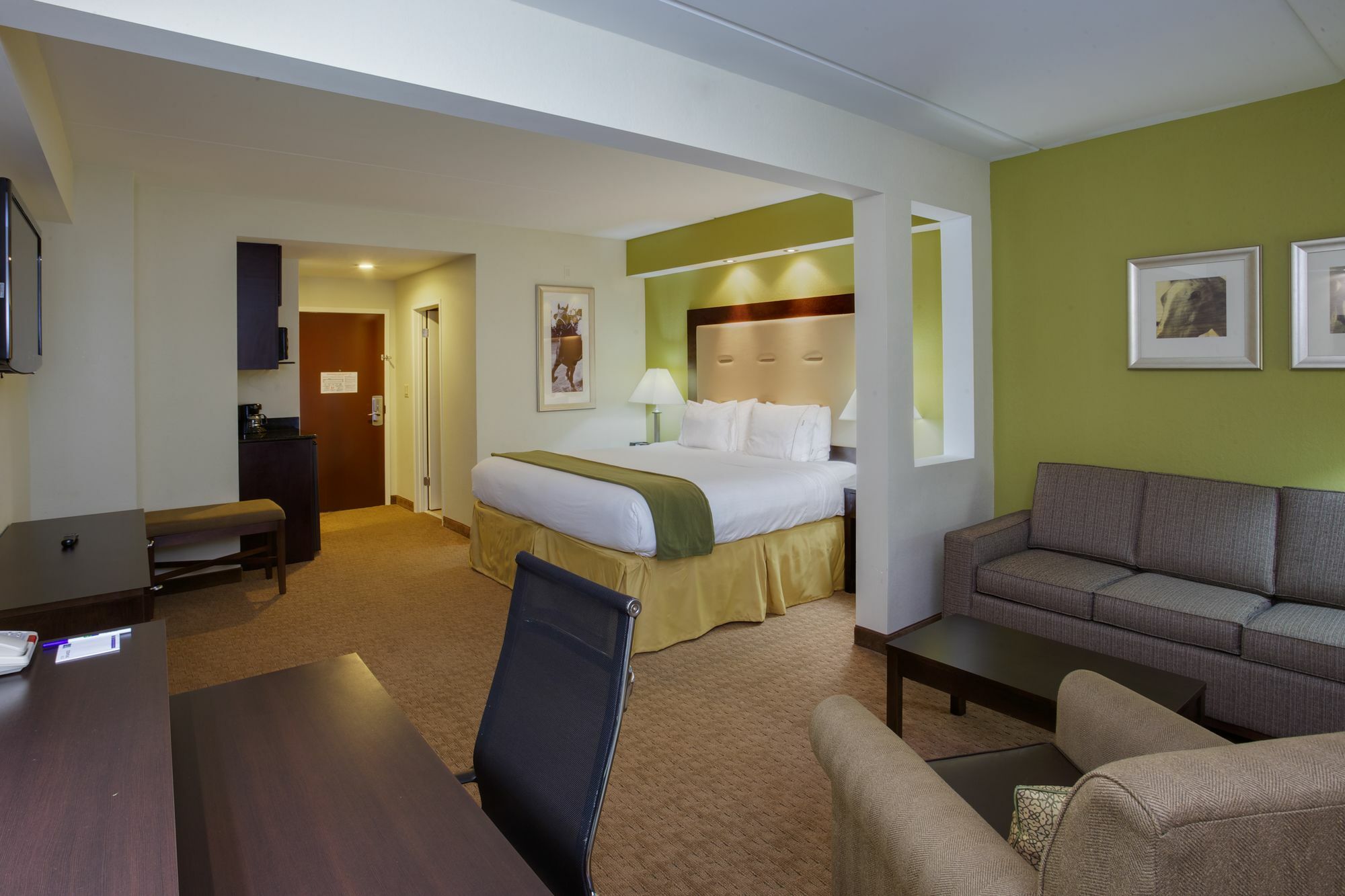 Holiday Inn Express & Suites Laurel Lakes By Ihg Exterior photo