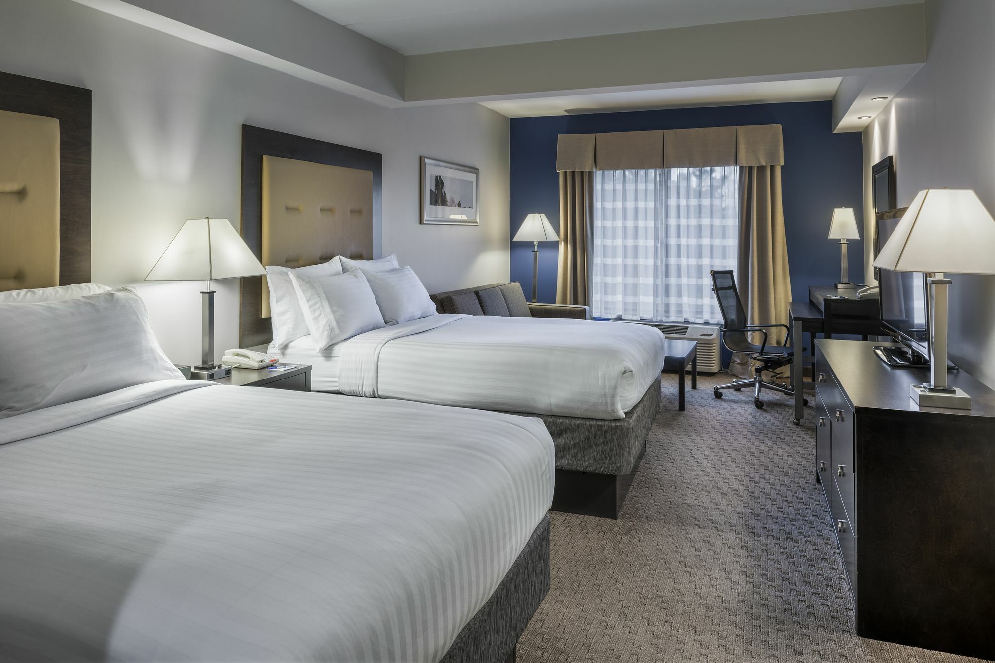 Holiday Inn Express & Suites Laurel Lakes By Ihg Exterior photo